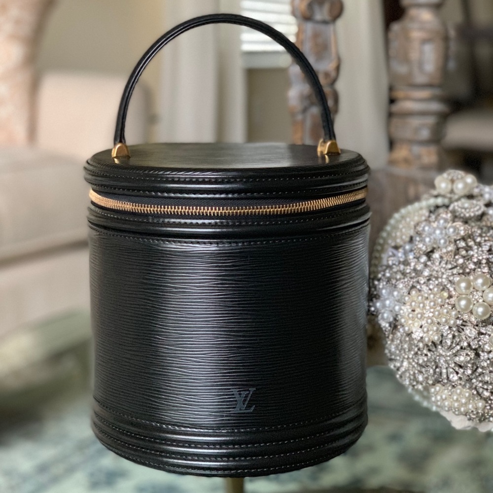 Vintage Authentic Cannes, Louis Vuitton. - Picture 1 of 8